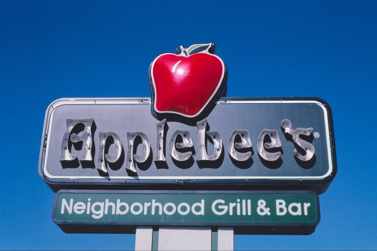 1725484226 applebees nfl promotions 0924 g1314688207