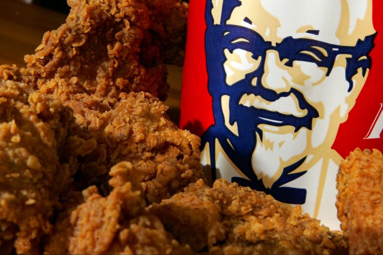 1729872479 kentucky fried chicken asmr 1024 g72301196