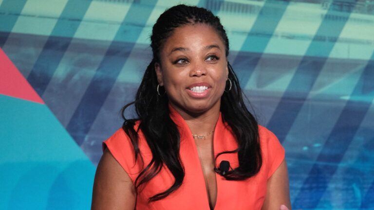 Co host ESPN2s His Hers Jemele Hil